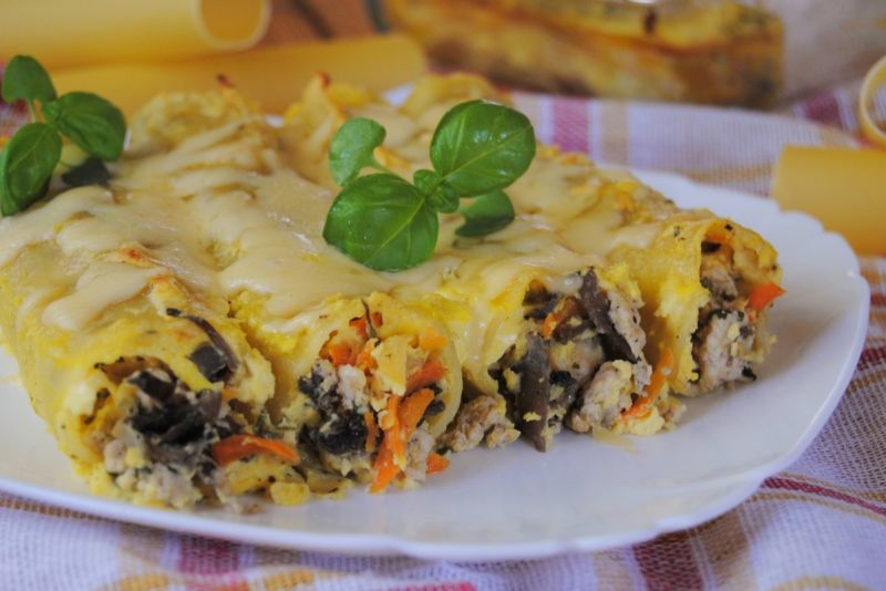 Kurczakowo- pieczarkowe cannelloni Kurczakowo- pieczarkowe cannelloni