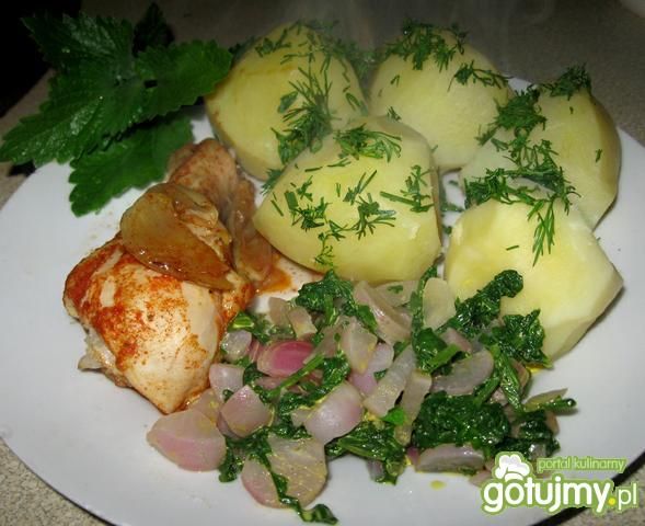 Kurczę pieczone i potrawka z rzodkiewki