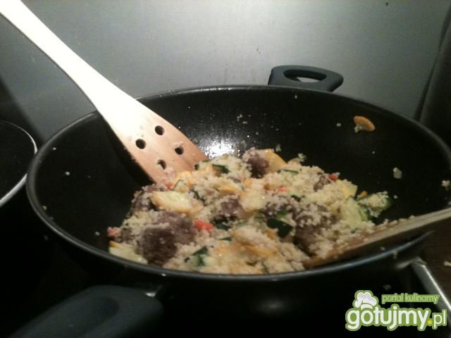 Kuskus mięsno-warzywny Palce Lizać