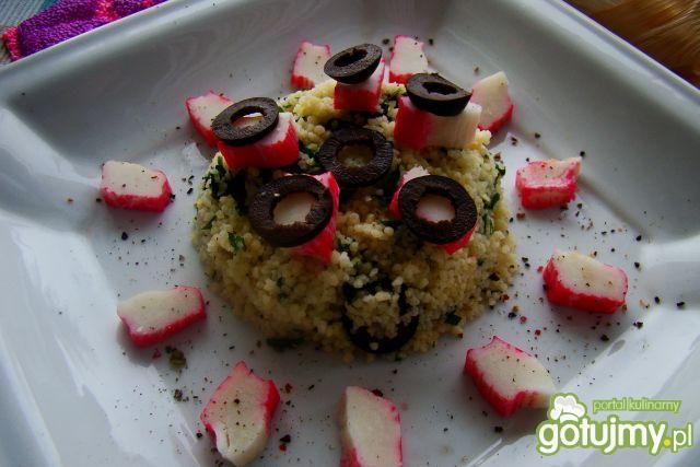 Kuskus podany z surimi 