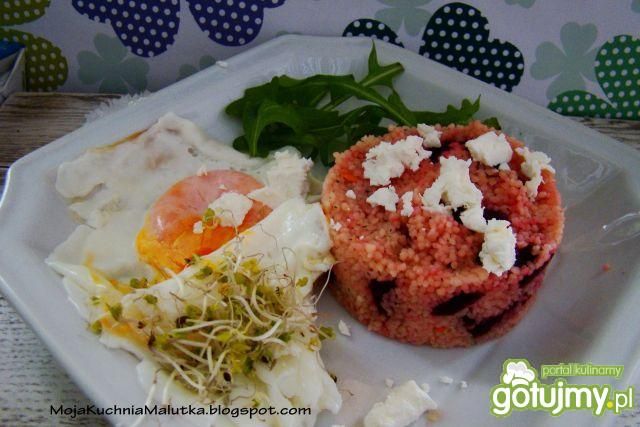 Kuskus z buraczkami i sadzonym  Kuskus z buraczkami i sadzonym