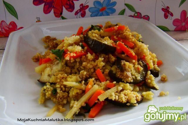 Kuskus z cury pędami bambusa 