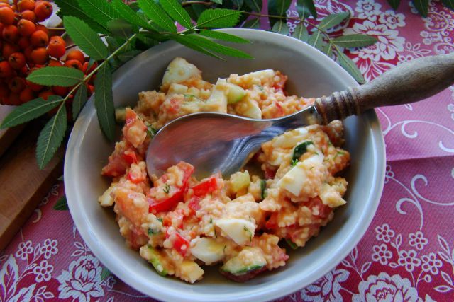 Kuskus z jajkiem i warzywami Kuskus z jajkiem i warzywami