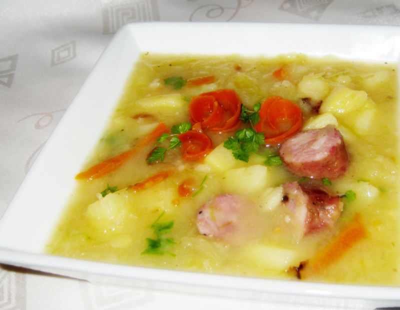 Kwaśna zupa z ziemniakami Kwaśna zupa z ziemniakami