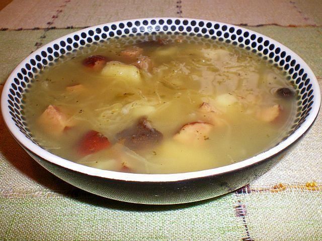 Kwaśnica na żeberku z boczkiem, kiełbasą Kwaśnica na żeberku z boczkiem, kiełbasą