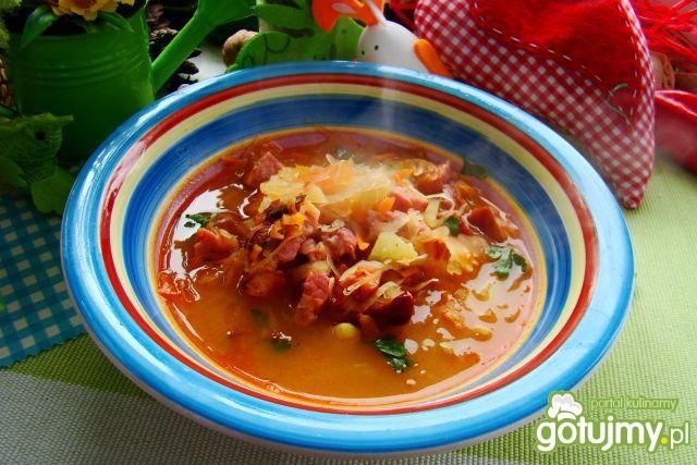 Kwaśny kapusniak na boczku 