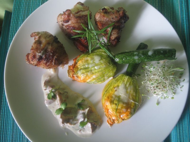 Kwiaty cukinii faszerowane 