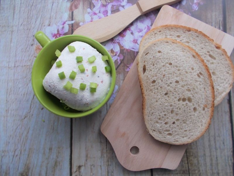 Labneh- domowy serek z jogurtu greckiego Labneh- domowy serek z jogurtu greckiego