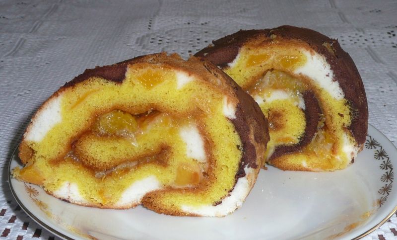 Łaciata rolada biszkoptowa