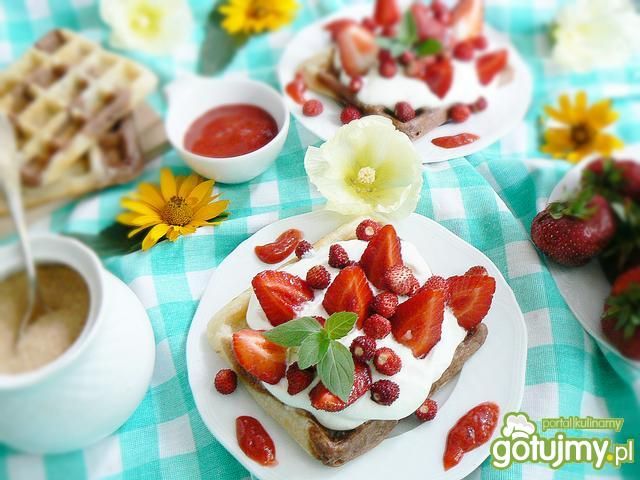 Łaciate gofry śmietanowo jogurtowe  Łaciate gofry śmietanowo jogurtowe