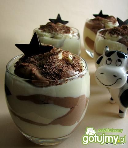 Łaciaty deser budyniowy z czekoladą