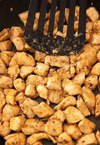 Łagodny kurczak z cytryną na szybko Łagodny kurczak z cytryną na szybko