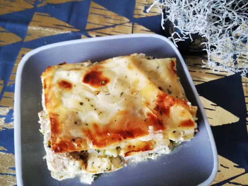 Lasagne brokułowa z kurczakiem Lasagne brokułowa z kurczakiem
