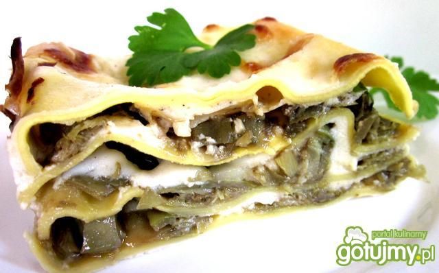 Lasagne z karczochami  i mozzarellą 