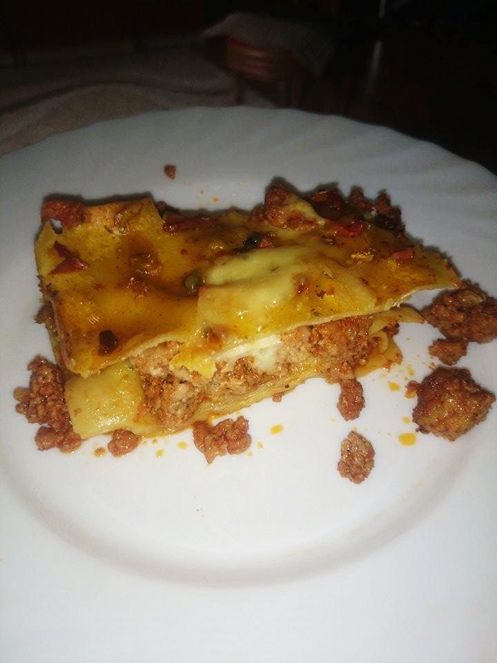 Lasagne z mięsem mielonym. Lasagne z mięsem mielonym.