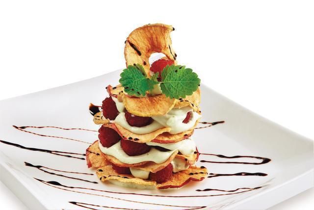 Lasagne z zielonej herbaty i malin