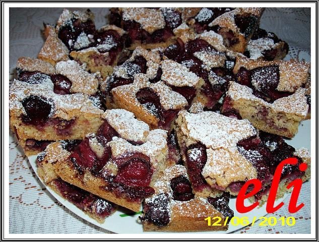 Łatwe ciasto Eli z truskawkami