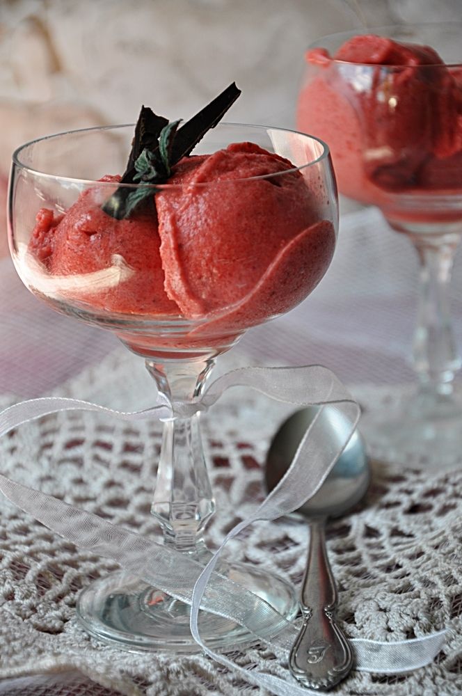 Łatwy przepis na lody truskawkowe