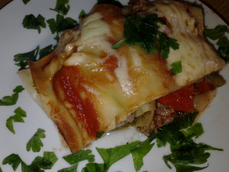 Lazania z mięsem mielonym i warzywami Lazania z mięsem mielonym i warzywami