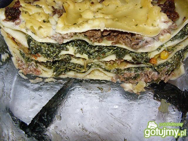 Lazania ze szpinakiem Lazania ze szpinakiem