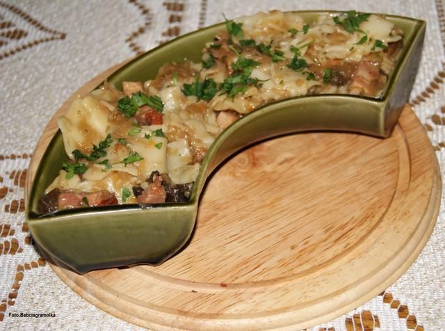 Łazanki z boczkiem i kapustą z grzybami  Łazanki z boczkiem i kapustą z grzybami