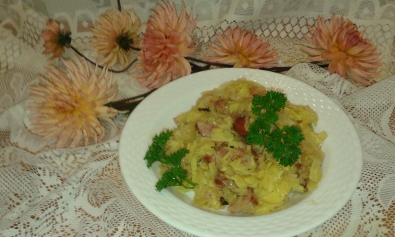 Łazanki z kapustą i kiełbasą