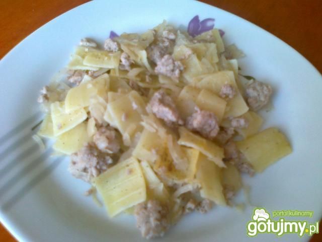 Łazanki z kiszonej  kapusty i mielonego