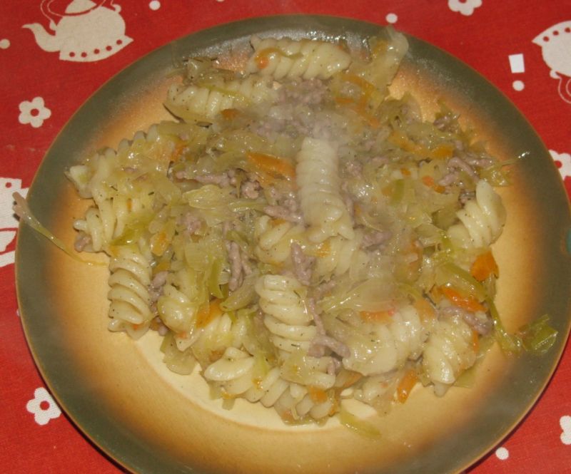 Łazanki z kiszonej kapusty z mięsem mielonym