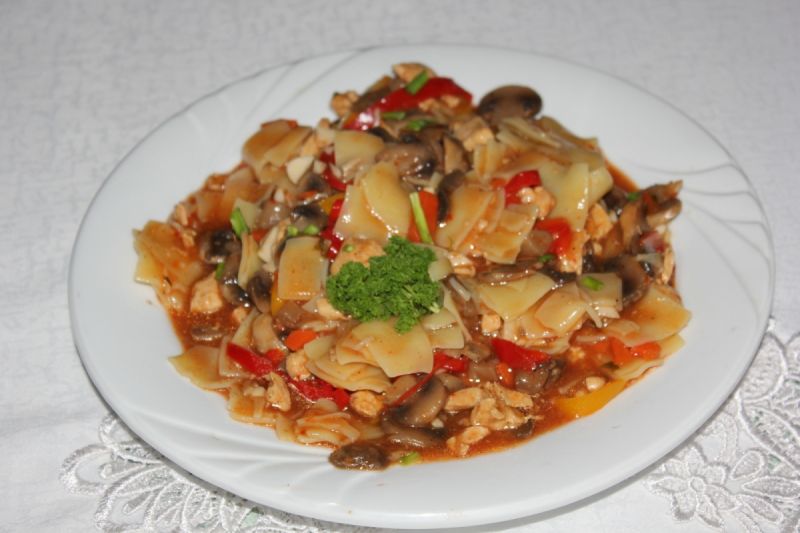 Łazanki z kurczakiem Łazanki z kurczakiem