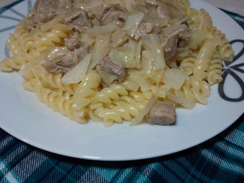 Łazanki z szynką i świeżą kapustą