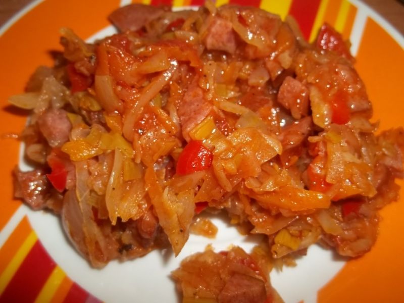 Leczo warzywne z kiełbasą