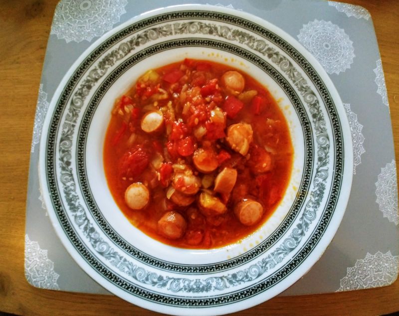 Leczo z cukinią, papryką i parówkami Leczo z cukinią, papryką i parówkami