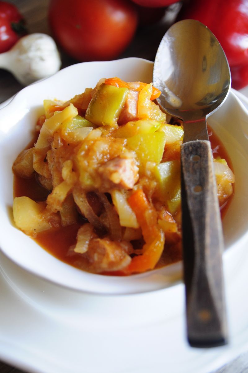 Leczo z cukinii z dodatkiem kabaczka i papryki