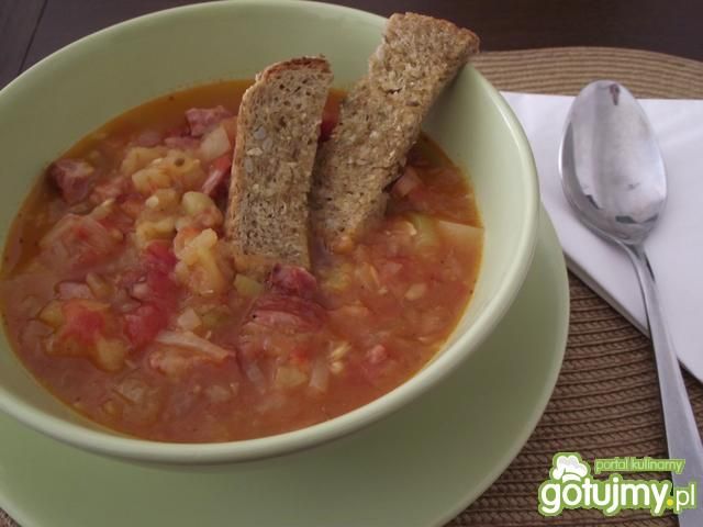 Leczo z cukinii z pieczywem czosnkowym Leczo z cukinii z pieczywem czosnkowym