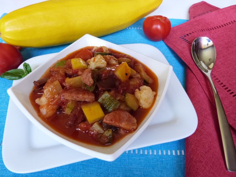 Leczo z kalafiorem i bakłażanem