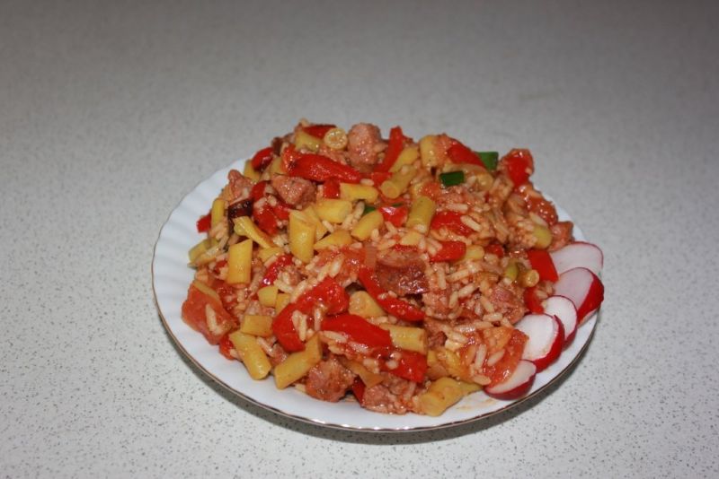 Leczo z kiełbasą Leczo z kiełbasą