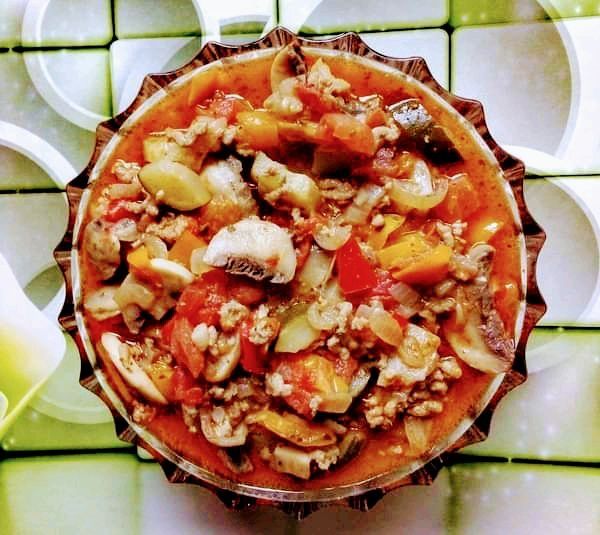 Leczo z mielonym mięsem i pieczarkami Leczo z mielonym mięsem i pieczarkami