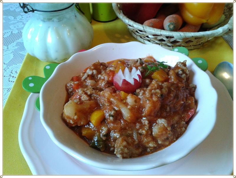 Leczo z mięsem mielonym Leczo z mięsem mielonym