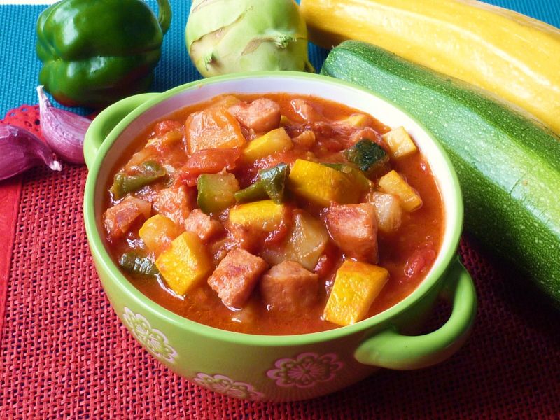 Leczo z papryką i kalarepką Leczo z papryką i kalarepką