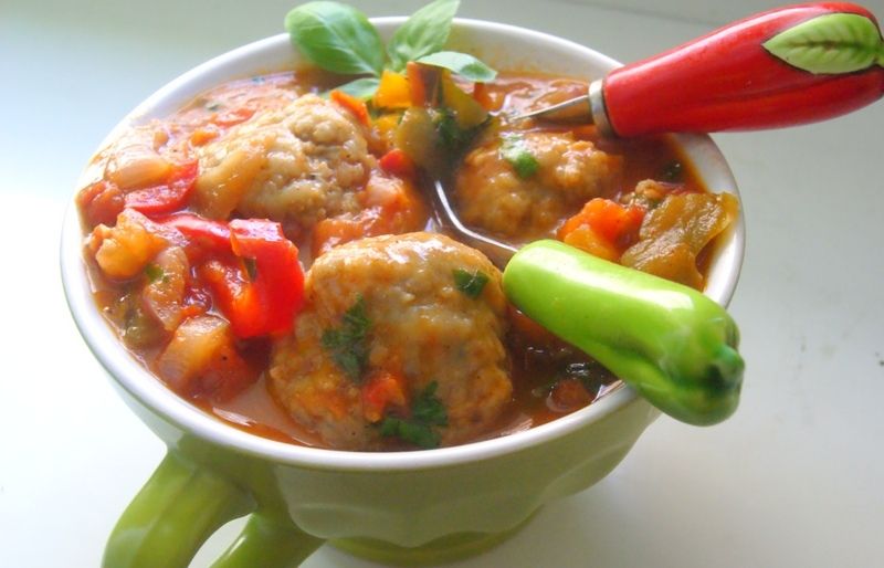 Leczo z pulpetami Leczo z pulpetami