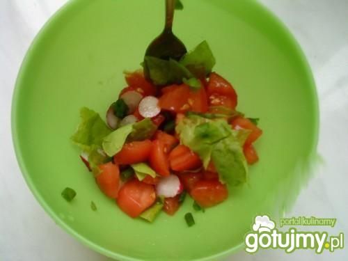 Lekka sałatka na śniadanie 