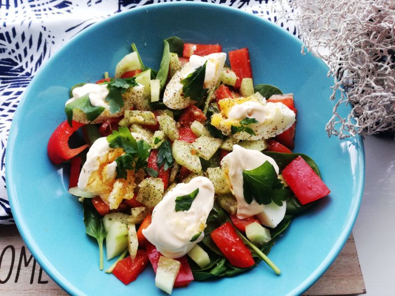 Lekka sałatka z jajkiem Lekka sałatka z jajkiem