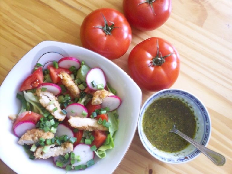 Lekka sałatka z kurczakiem Lekka sałatka z kurczakiem