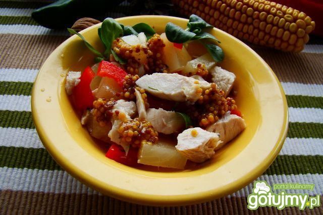 Lekka sałatka z piersi kurczaka Lekka sałatka z piersi kurczaka