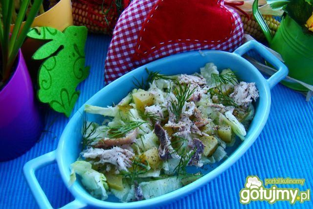 Lekka sałatka z wędzonej makreli Lekka sałatka z wędzonej makreli