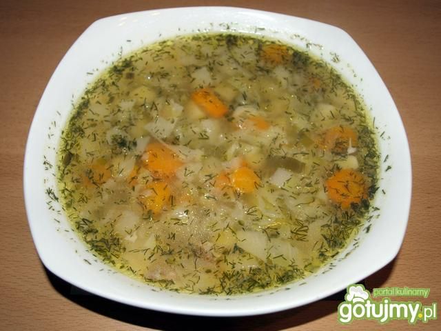 Lekka zupa kapuściana