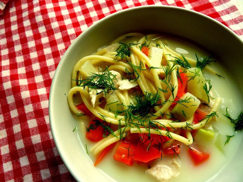 Lekka zupa z kalarepy  piersią kurczaka Lekka zupa z kalarepy  piersią kurczaka
