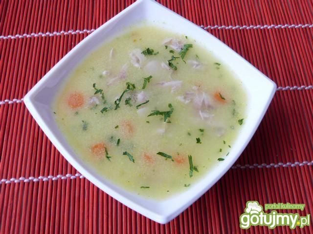 Lekka zupa z kaszą manną Lekka zupa z kaszą manną