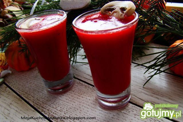 Lekki krem z buraka na bulionie grzybowy