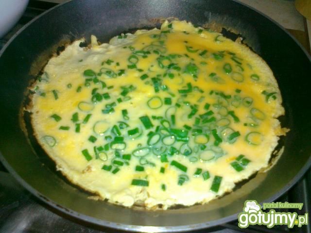 Lekki omlet ze szczypiorkiem Lekki omlet ze szczypiorkiem